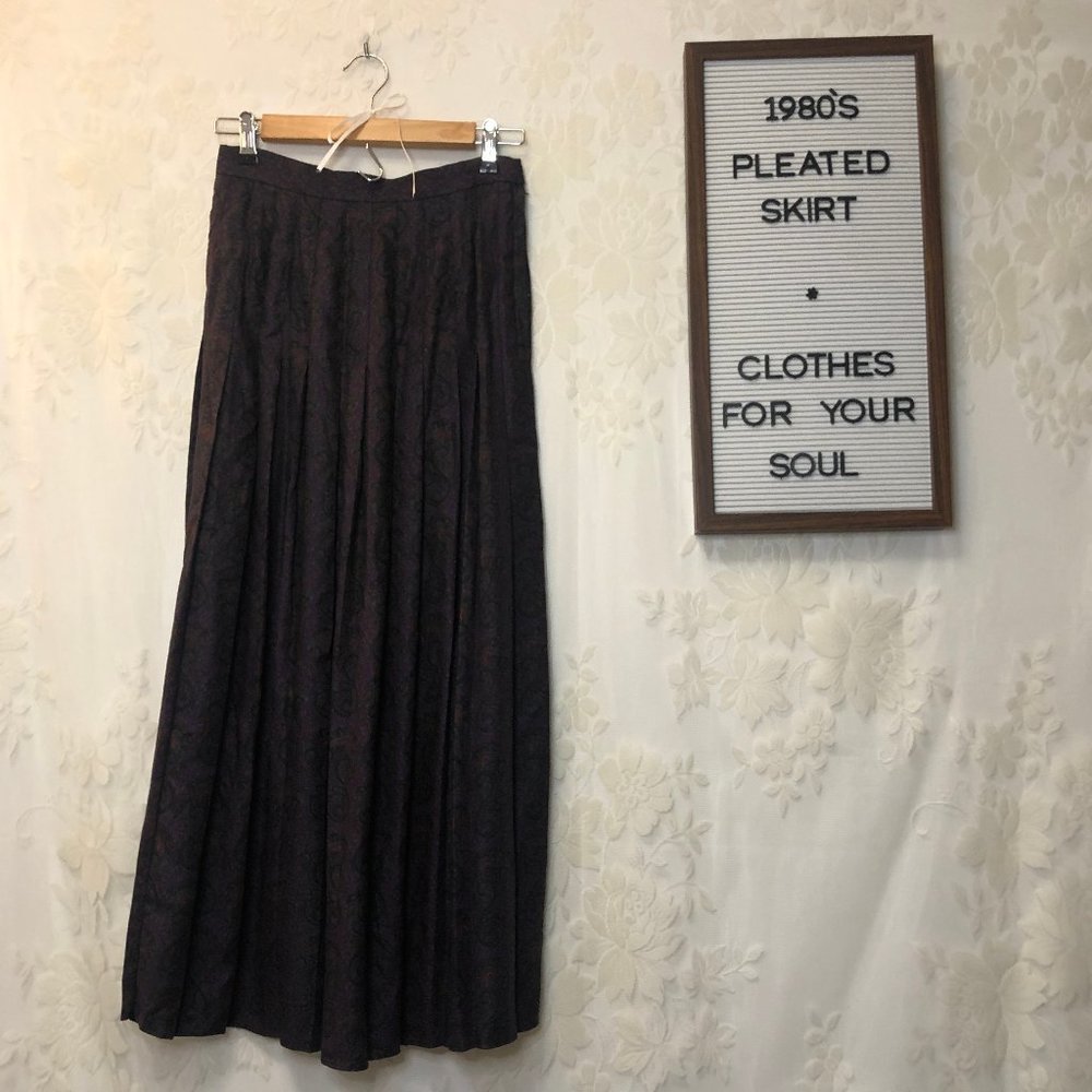 1980s Vintage Paisley Print Pleated Midi Skirt